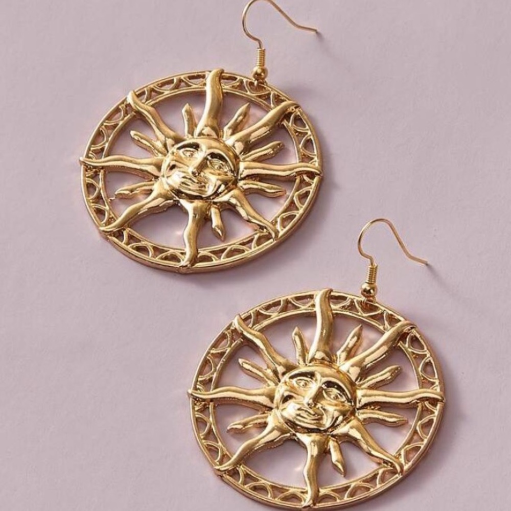 Gold Sun Earrings✨✨